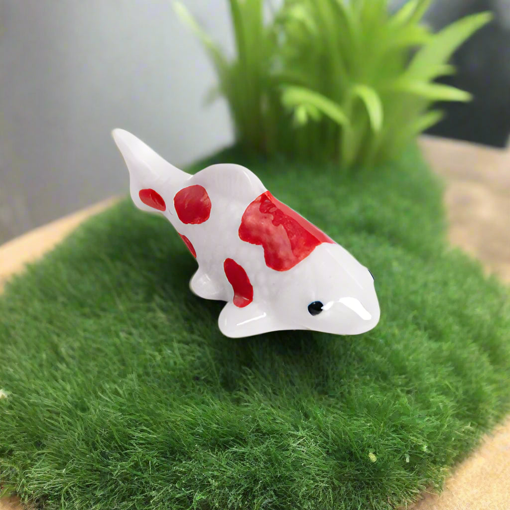 Miniature - Ceramic Koi (white)