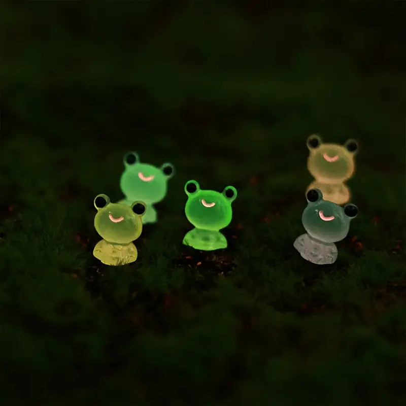 Miniature - Kiss a Frog