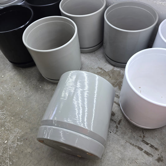 Oakhurst Planter - Matte Black