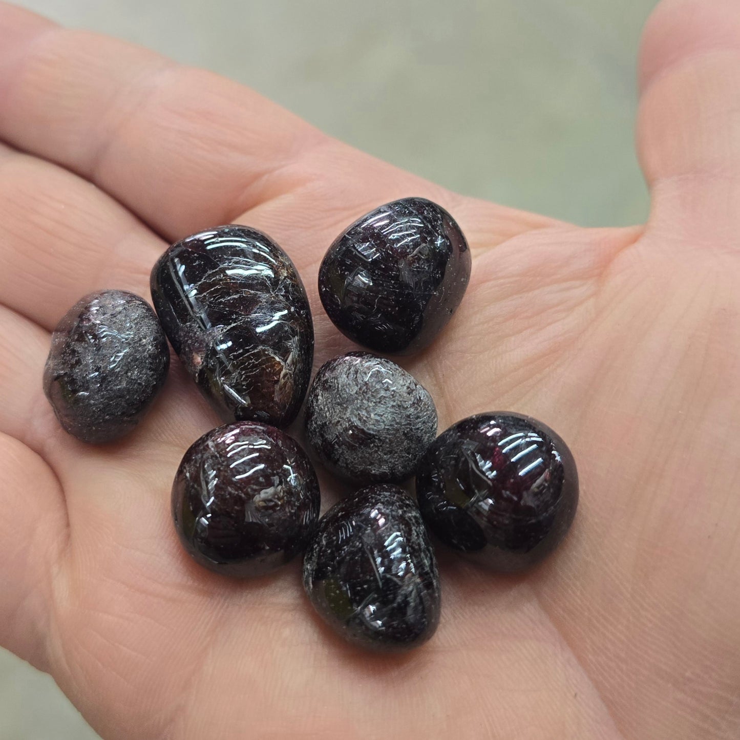 Garnet Crytal - tumbled