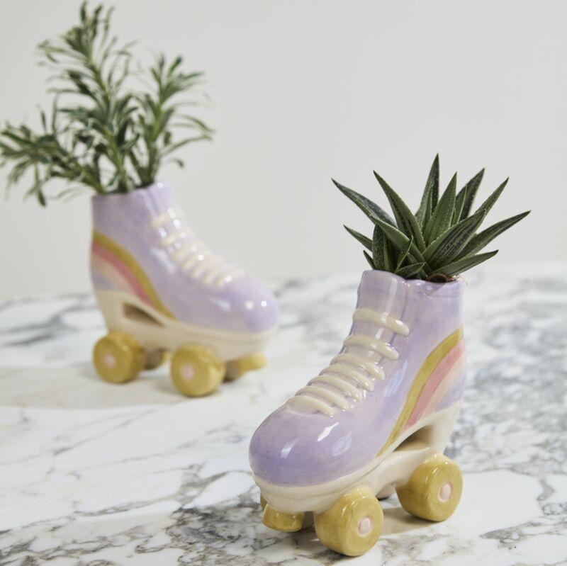 Rollerskate planter - 7.25