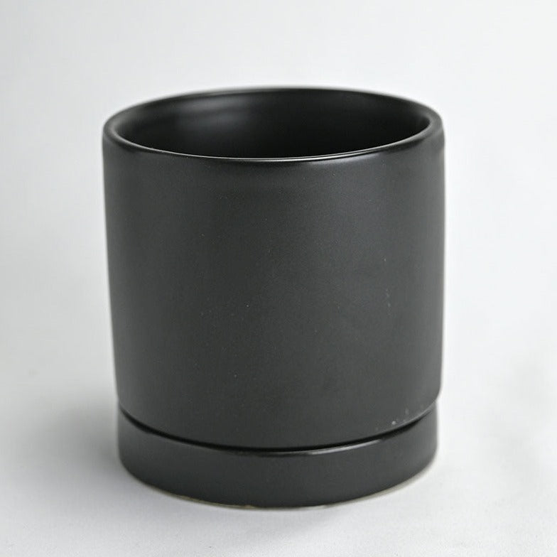 Contemporary Cylinder with Sauce - Matte Black 3.5