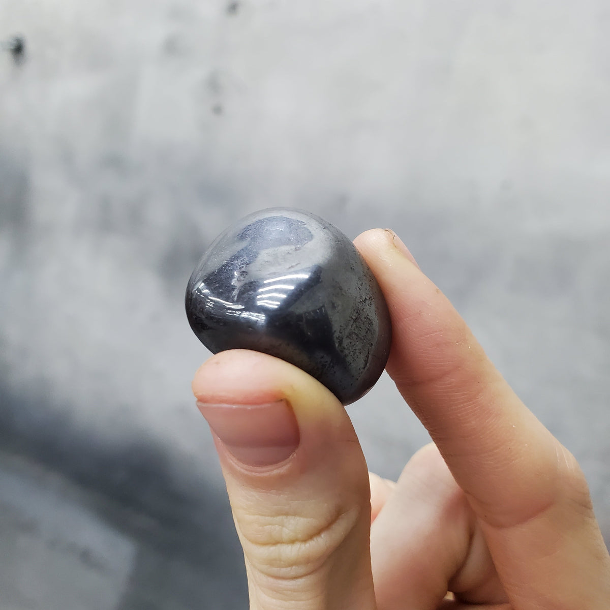 CRYSTALS - HEMATITE TUMBLED