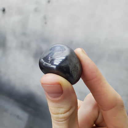 CRYSTALS - HEMATITE TUMBLED