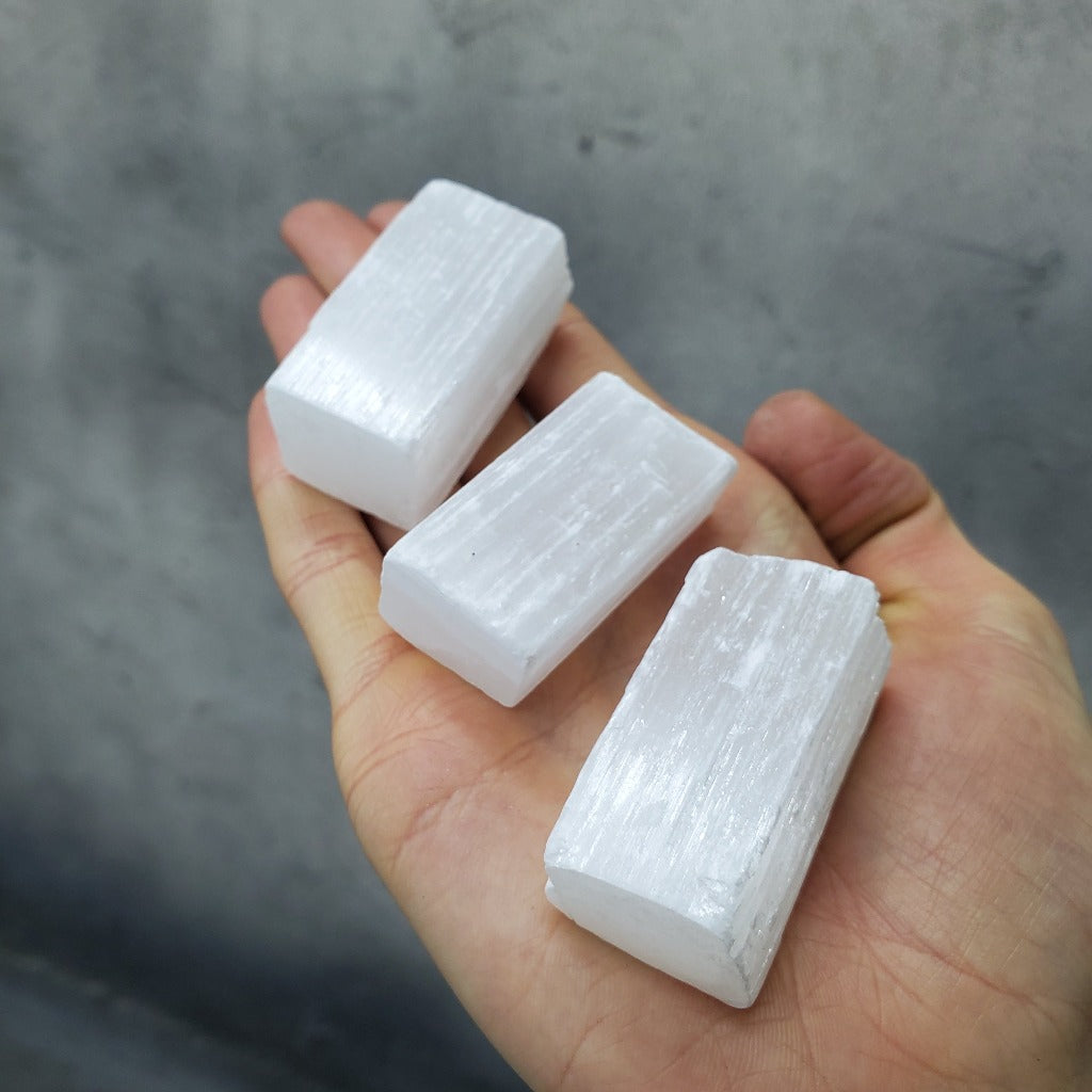 CRYSTALS - SELENITE (ROUGH) - 1"- 2"